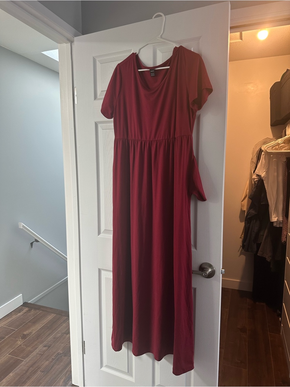 Short-Sleeve Maxi Dress in Burgundy